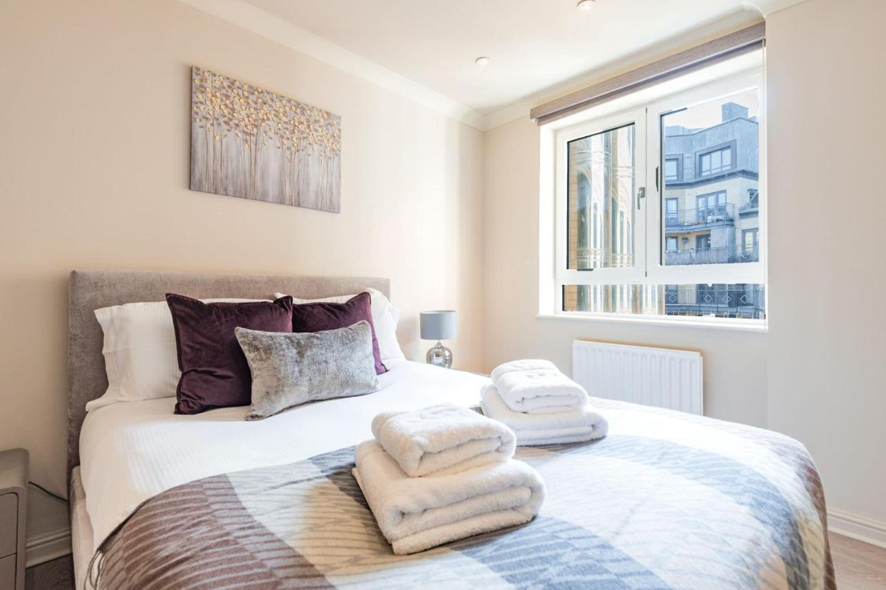 Stunning 3-Bedroom In The Heart Of London With Parking-Hosted By Sweetstay Buitenkant foto