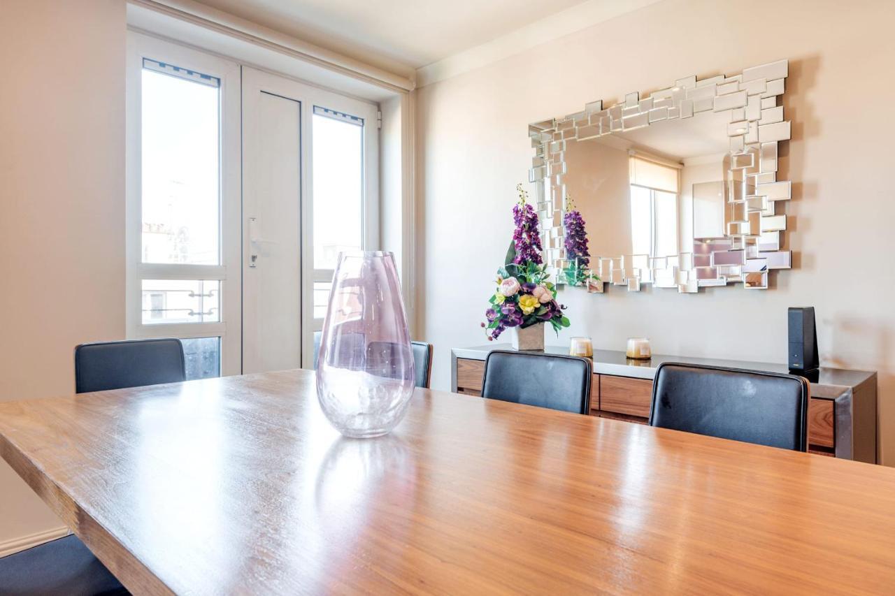 Stunning 3-Bedroom In The Heart Of London With Parking-Hosted By Sweetstay Buitenkant foto