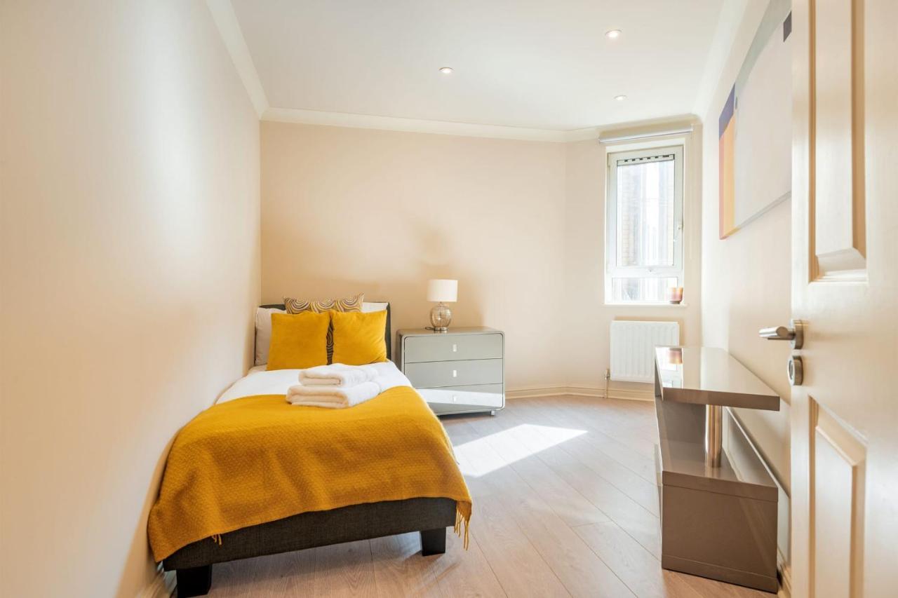 Stunning 3-Bedroom In The Heart Of London With Parking-Hosted By Sweetstay Buitenkant foto